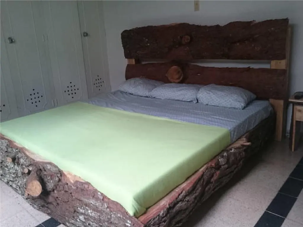 Malibu House Albergue Medellín
